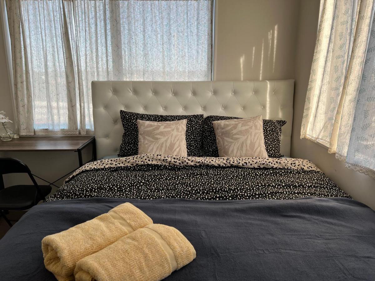 Albany Peony Homestay โอ๊คแลนด์ ภายนอก รูปภาพ